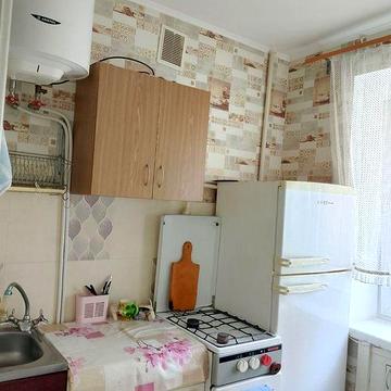 Здам малосімейку  Вишенька  по Юності