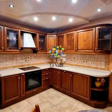 Продаж 2-к квартири з ремонтом та меблями, вул. Милославська, 45