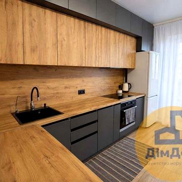 Продаж 3-кімнатної вартири / Алматинська, 41-А/ ДВРЗ/ Дарницька площа