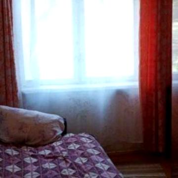 Здається житло для хлопця. В ціну входять платежі
