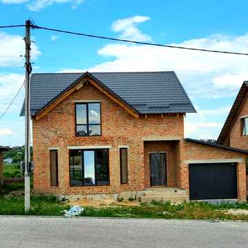 Двоповерховий будинок 160 кв. м. з гаражем