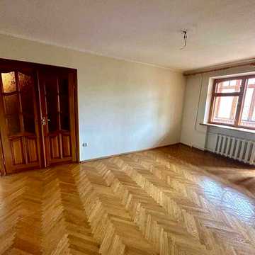Продається 4-кімнатна квартира 75 м², 4 поверх, газова колонка, ВІДІН