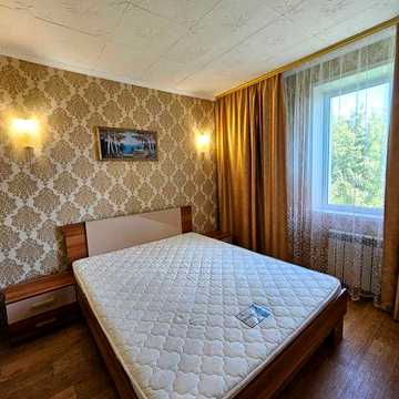 Продаж 3-кімнатної квартири біля чорного АТБ