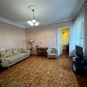 Продаж 2-кімнатної квартири на Молдаванці, вул. Середня, паркування автомобіля, автономне газове опалення