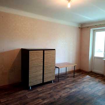 Продам 1-но кімнатну квартиру на вул. Кропивницького, зупинка "Світанок"