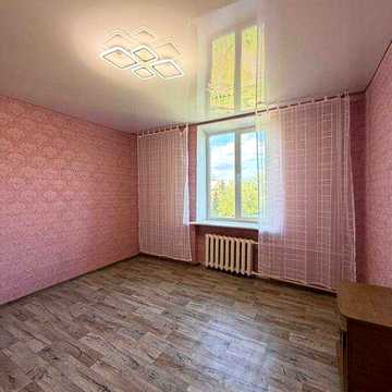 Продаж 2-кімнатної квартири на 17 кварталі.Сталінка.