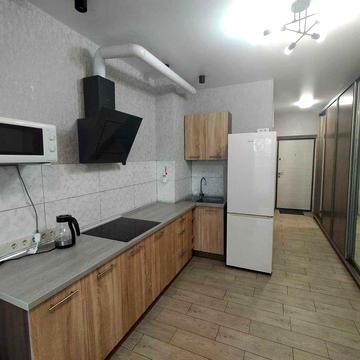 Оренда квартири в ЖК Акварелі-2, 2-й поверх, є генератор