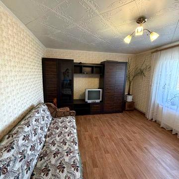 Однокімнатна квартира у Вознесенську на довготривалий термін