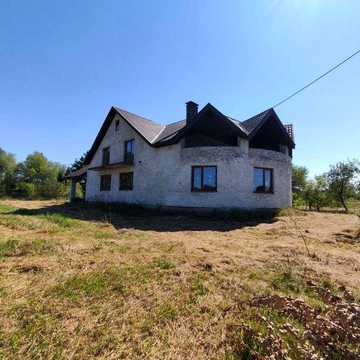 Продаж будинку,в затишній локація поряд з Ів-Франківськом