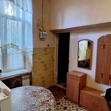 РЕАЛЬНА 1-кім вул. Шолом-Алейхема (центр міста) пл. 35м, 1/3ц. Вільна. Сучасне опалення.
