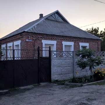 Будинок для сімї на затишній, тихій вулиці