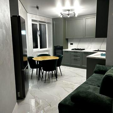 Здам стильну 1 км вул. Целевича 10