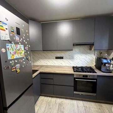 Продажа 2 -кімнатної квартири в центрі міста