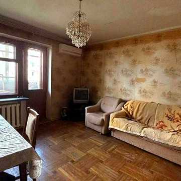 Продам простору 4-кім квартиру на вул. Левітана/Таїрова