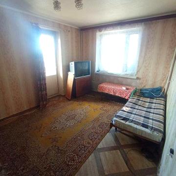 сдам 2 комнатную квартиру на 2 м этаже метро Дворец спорта