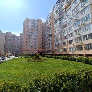 сдам свою 2-х комн квартиру, Добровольцев(Говорова)жк,, Дом у фонтана рядом парк Победы