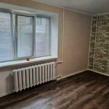 Продаю 2 к/кв ул.Корабелов 1/5,44/28/6,капитальный ремонт 35000$