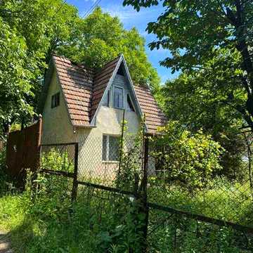 Продам дачний будинок із земельною ділянкою у Чернівцях (Веренчанська)