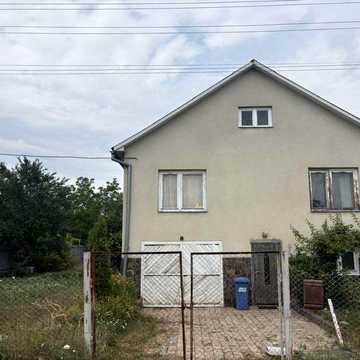 Продаж будинку