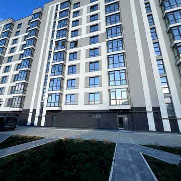 Готова. 2 кім. квартира біля Парку.
