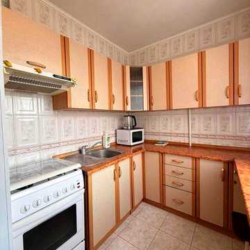 Сдам до лета 1 комнатную квартиру-студию с ремонтом