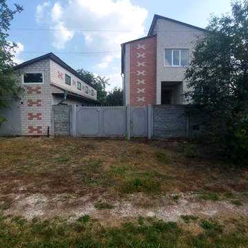Будинок з комуікаціями