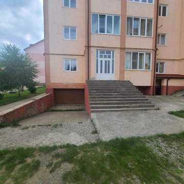 Продаж 3к квартири 100 кв. м +100м2 гараж на вул. Бойко Івана