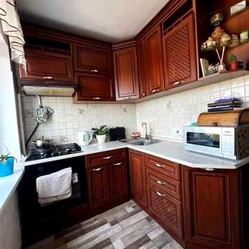 • Світла 1-кімнатна квартира Харківське шосе, 21 метро Харківська
