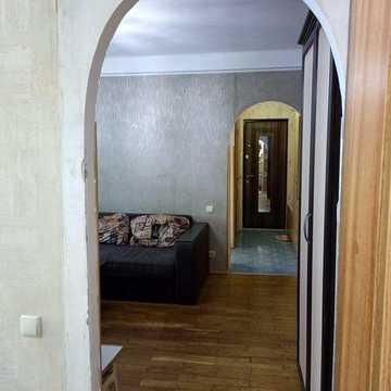 Продам 2 х кімнатна квартиру вул.Васильківська б.49.,корпус 2