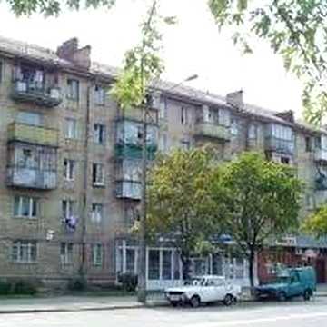 Продаж Дарниця  Соцмісто проспект Миру. 9 , 3 кімнатна квартира під ремонт + гараж у дворі