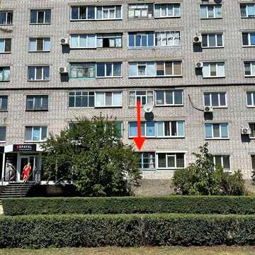 Красная линия 3х-ком. Героев Днепра 36.