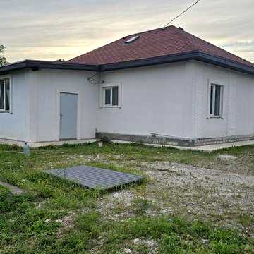Харьков Высокий продам отличный дом со своим выходом на озеро.Новострой 70 метров участок 8 соток все черновые работы Асфальтированный подъезд
