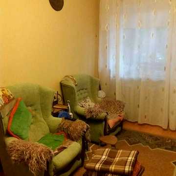 Продам 3 комнатную  квартиру 57 кв.м 4-я ст. Б.Фонтана Юр.Академия