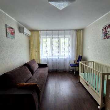 Продаж роздільної 1-кімнатної квартири в Нових Петрівцях (власник)  ЖК Смарагдове місто ЖК Смарагдове місто