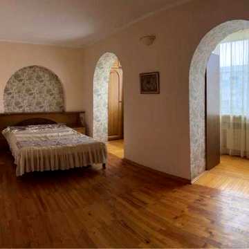 Сдаётся 3х комнтаная кватрира на ул.Новокрымской 7