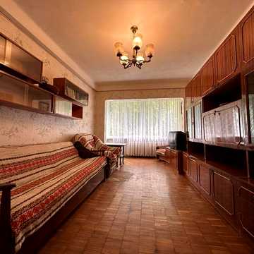 Продаж 2кв 57м Парково-Сирецька 4-А 1 поверх Газ Метро 10хв поруч КРОК