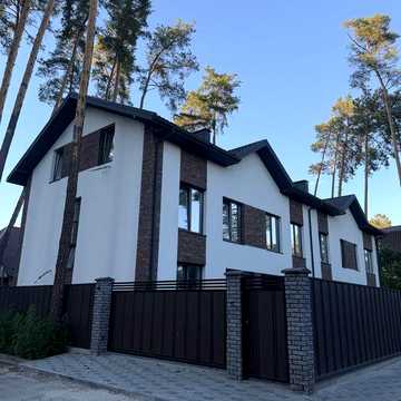 Таунхаус в центрі міста, газ, всі комунікації централізовані 95000 $
