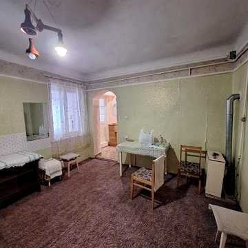 Здається  1 кім квартира в центрі біля Миколаївської церкви вул. Руська
