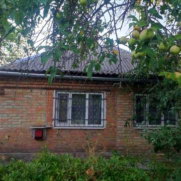 продам будинок з приватизованою земельною дділянкою