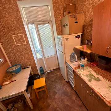 Продается 1-к квартира в общежитии с балконом