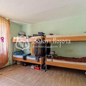 Братиславська вул., 13