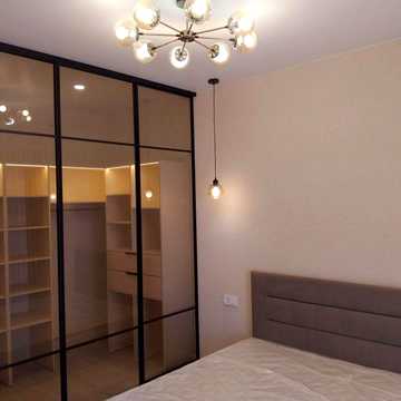 Собственник.Продам на Краснова  в 67 ж 1к кв  13эт 43м ЖК 67ж