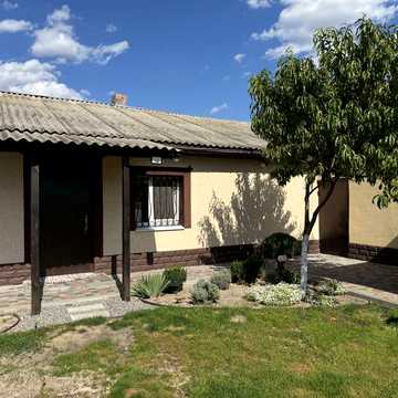 Продам затишний будинок у районі Лісок— 74 м², 4 кімнати, 5 соток