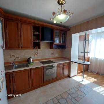 Продам 3х комнатную на Пишоновской