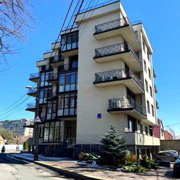 Ярова вул. (Гаврилюка), 1