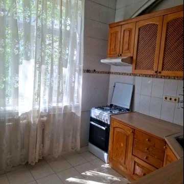 Сдам 3-комнатную кв-ру, Чоколовка,
ул.Светличного10