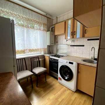Продам гарну квартиру на 600 річчя