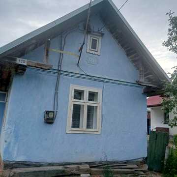 продаж будинку із землею