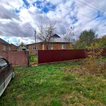 Продаж будинку / садиби в центрі с. Голосків (Хмельницька обл.)
