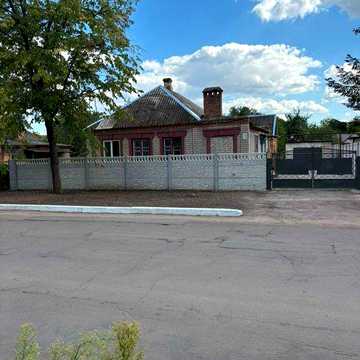 Продам будинок поруч з центром м. Апостолове